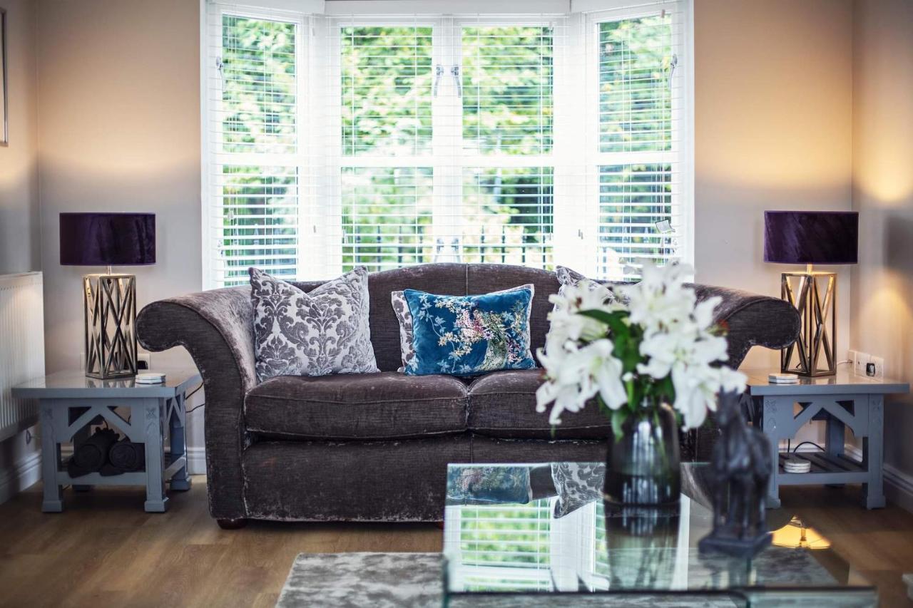 Beautiful 4-Bed Home, Hot Tub & Stunning Views - Abergavenny Exterior photo
